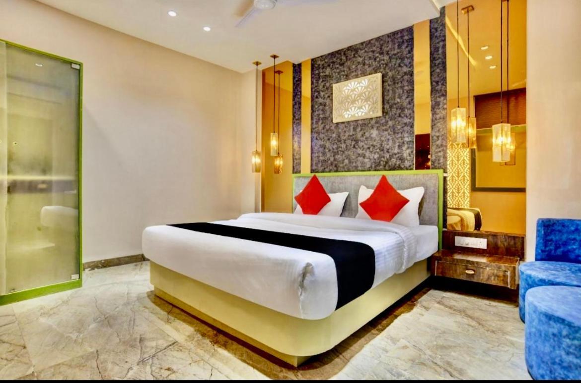 Hotel Vrindavan Prosperity Vrindāvan Exterior foto